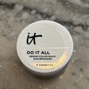 it cosmetics Do It All Serum Color Balm - Sun Bronzer (White & Black)